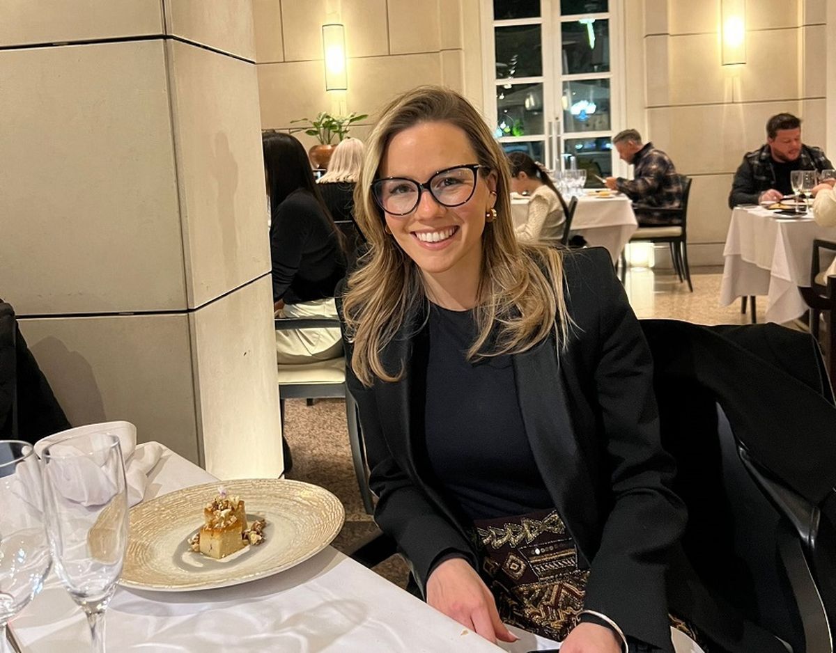 La abogada Agustina Mezzatesta disfrutó de la velada en Hyatt Mendoza. La abogada Agustina Mezzatesta disfrutó de la velada en Hyatt Mendoza.