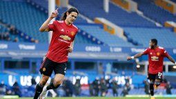 Manchester United ganó y Cavani marcó su primer gol