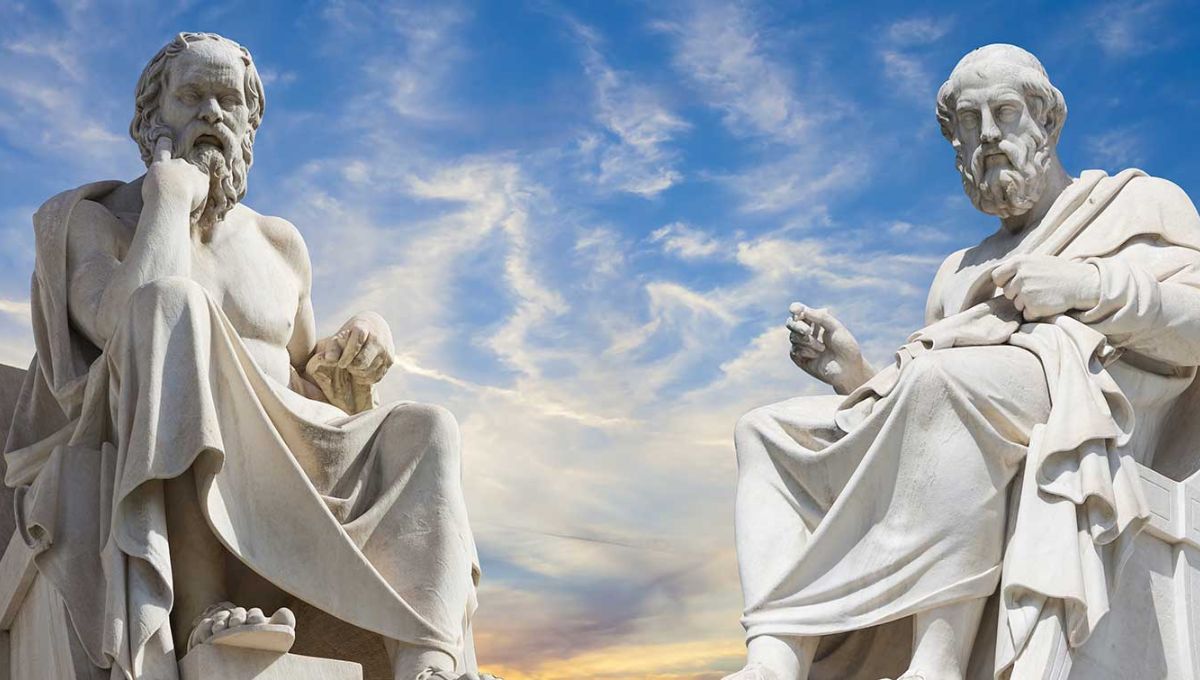 Con esta preferencia por la razón surgió una crítica a las formas tradicionales de vida, creencia y pensamiento, que en ocasiones causó problemas políticos a los propios filósofos. Con esta preferencia por la razón surgió una crítica a las formas tradicionales de vida, creencia y pensamiento, que en ocasiones causó problemas políticos a los propios filósofos. 