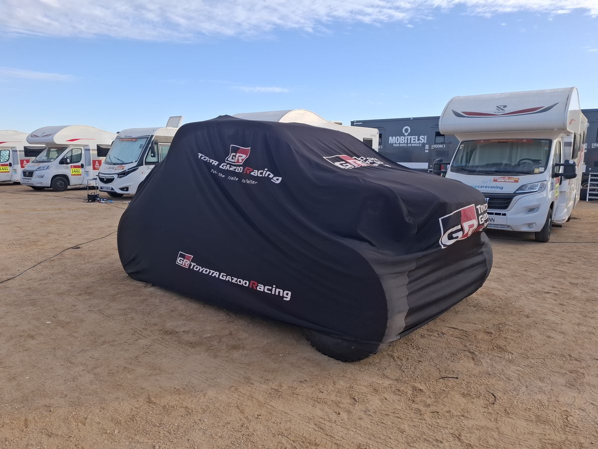 La camioneta que iba a conducir Juan Cruz Yacopini en el Dakar.