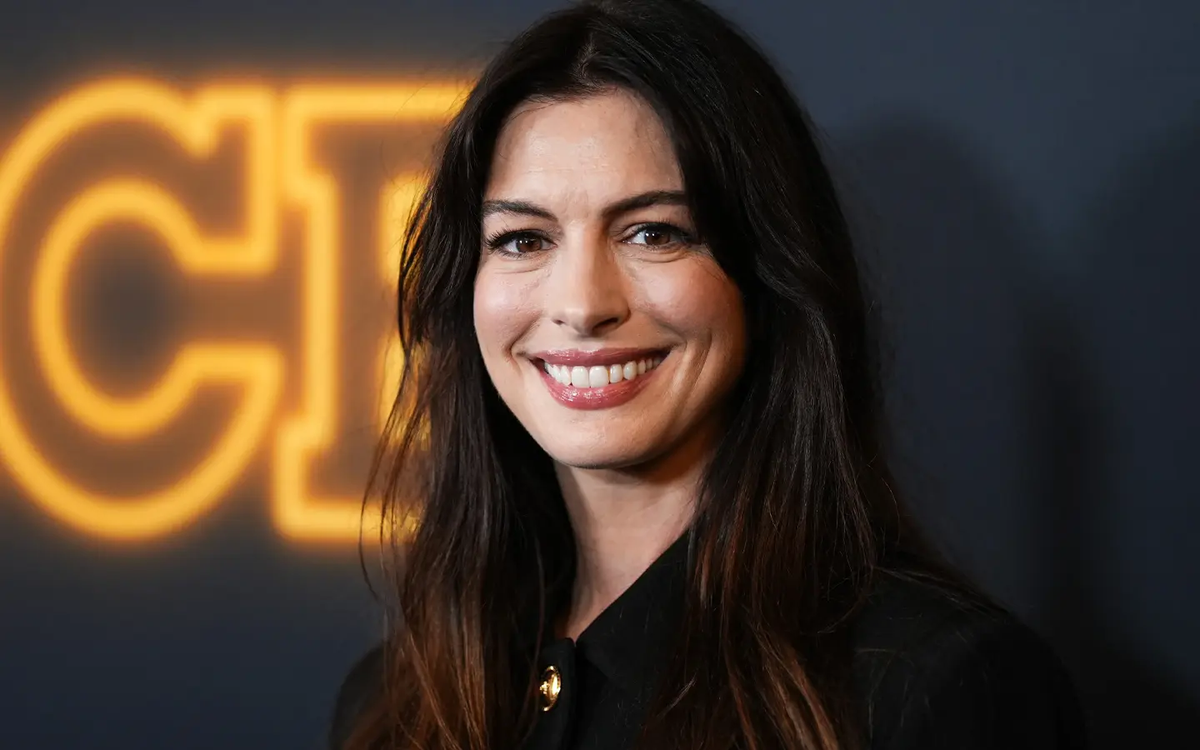 Anne Hathaway asombra con esta polémica película