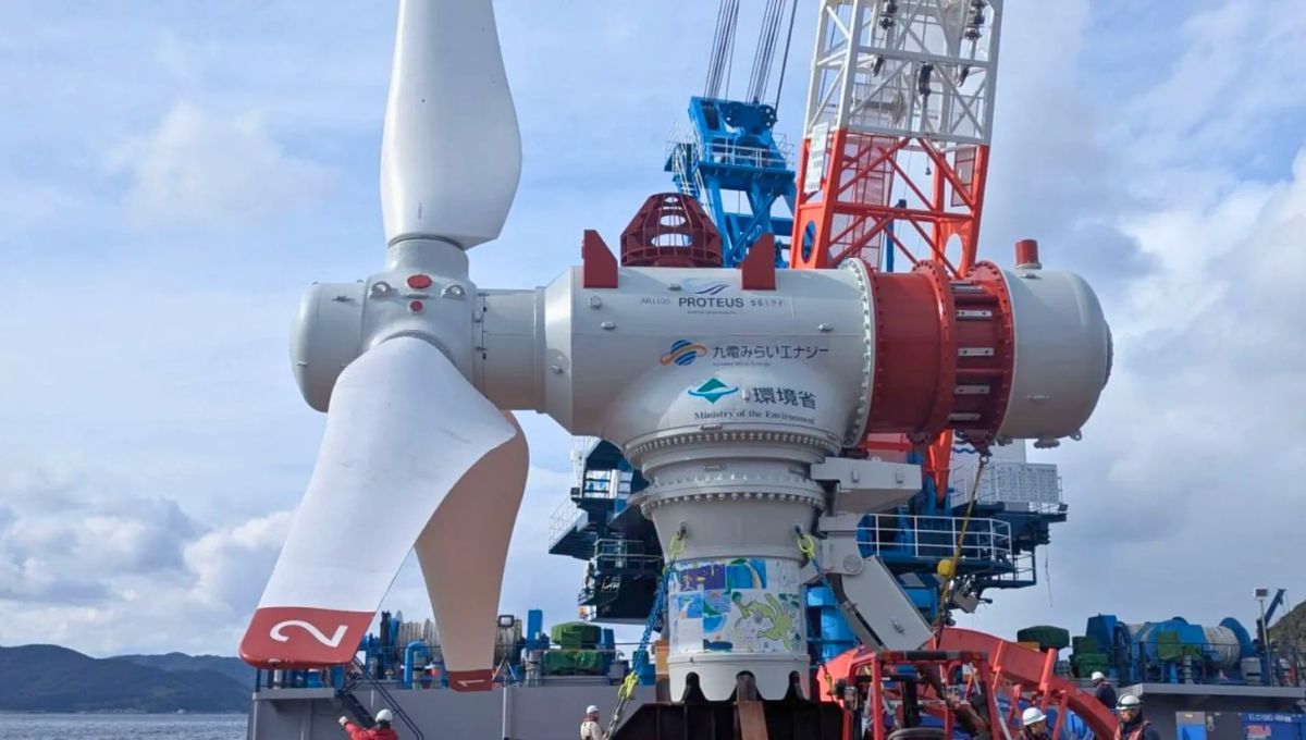 La turbina mareomotriz AR1100 de Proteus Marine Renewables durante su instalación en el estrecho de Naru, en Japón. El sistema se convirtió en la primera turbina mareomotriz a escala megavatio conectada a la red eléctrica japonesa. Foto: Proteus Marine Renewables.