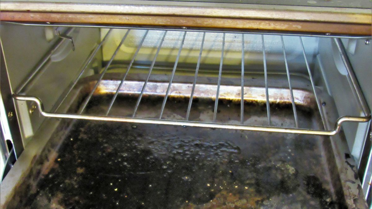 Deja impecable el interior del horno de la cocina con este efectivo y potente truco casero de limpieza. Deja impecable el interior del horno de la cocina con este efectivo y potente truco casero de limpieza.