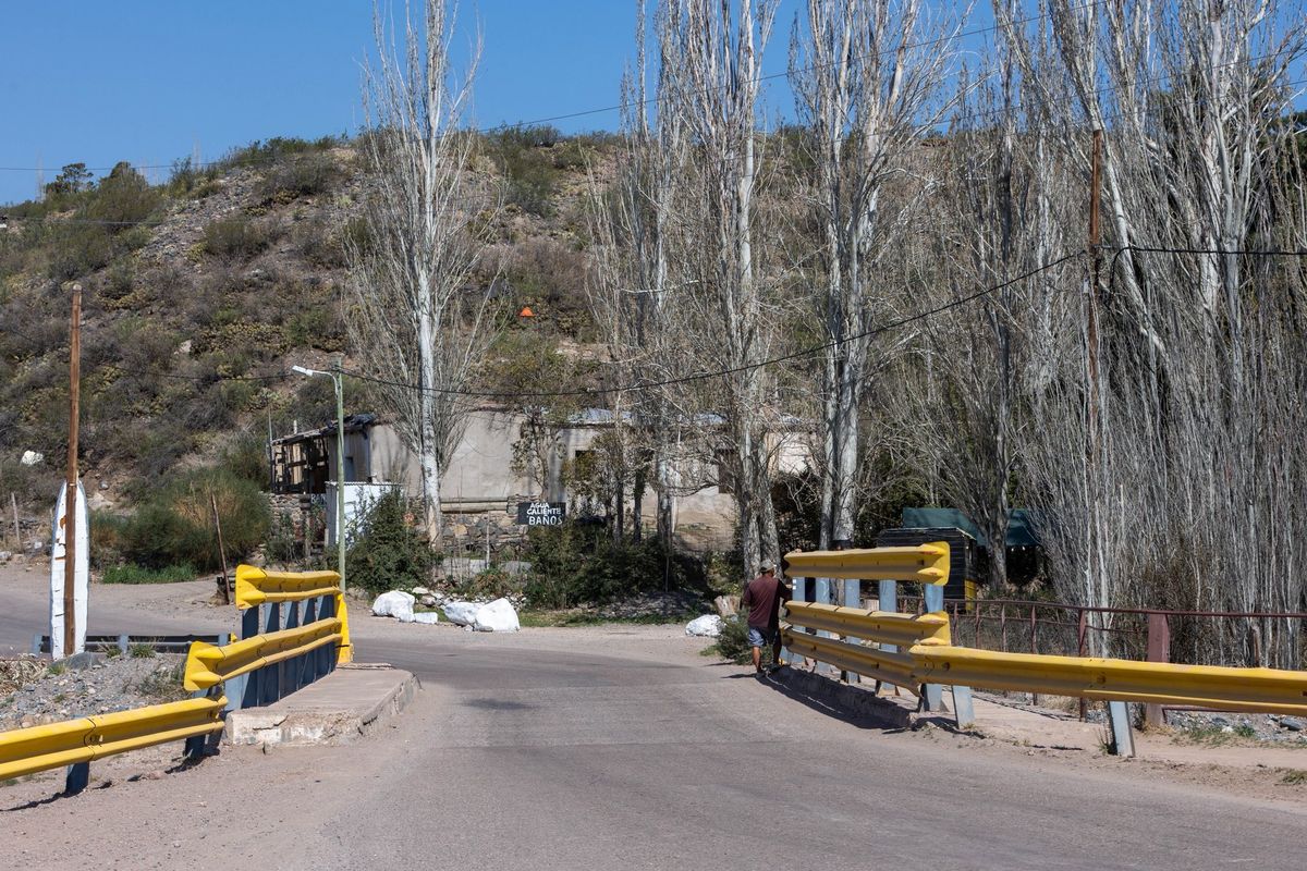 La construcción del puente sobre el río Blanco es una obra fundamental para poner en valor el nuevo plan de turismo del perilago. La construcción del puente sobre el río Blanco es una obra fundamental para poner en valor el nuevo plan de turismo del perilago.