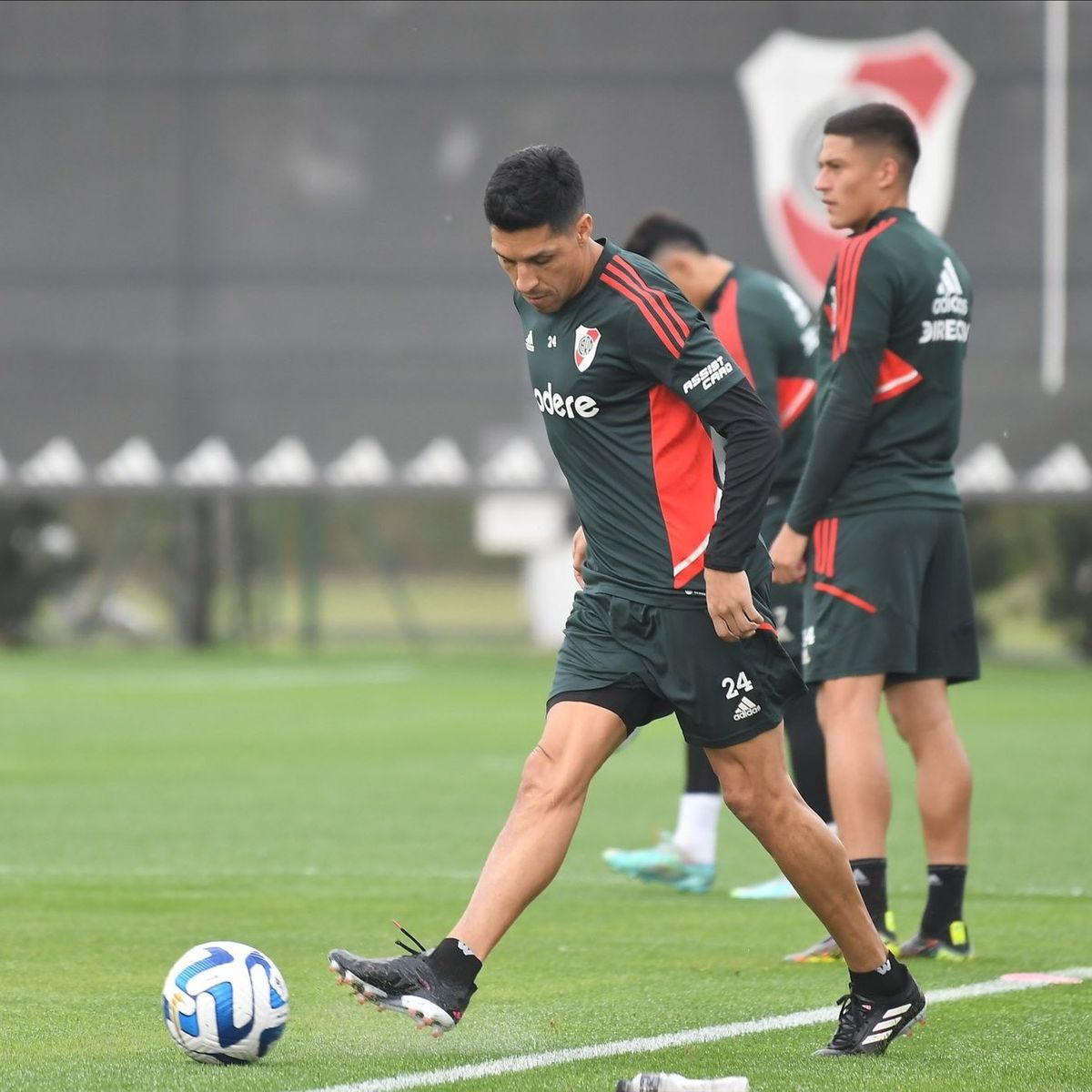 Enzo Pérez, recuperado, volvería en River este sábado 