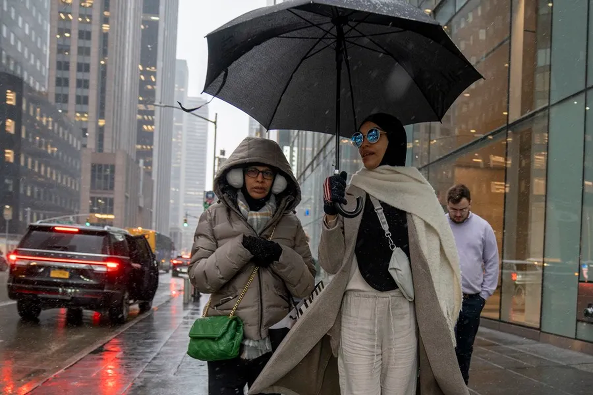  Una ola de frío azota esta semana por una tormenta en Nueva York, Estados Unidos. Crédito: EFE. Una ola de frío azota esta semana por una tormenta en Nueva York, Estados Unidos. Crédito: EFE.