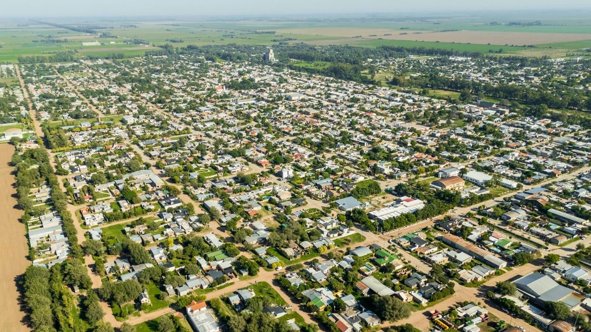 ¿Viajás a la costa argentina? El pueblo ideal para descansar a mitad de camino