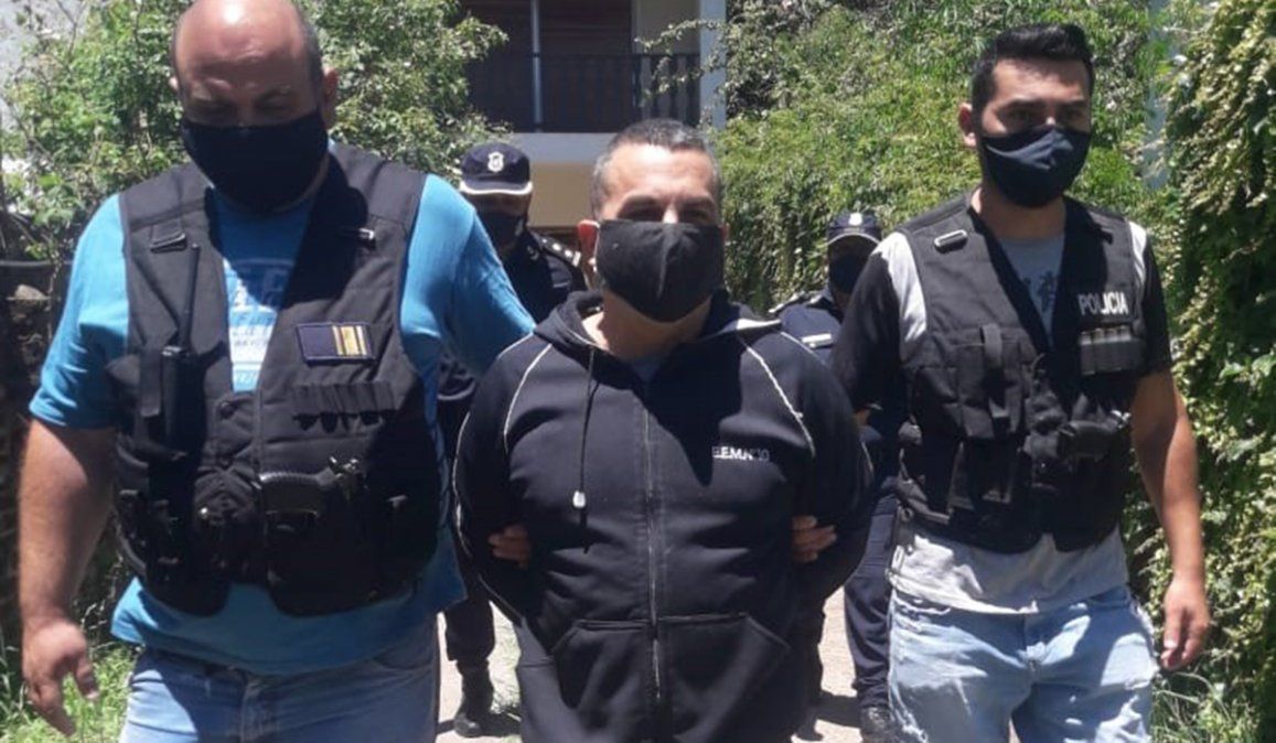 El femicida Fabián Tablado fue detenido por violar una perimetral al circular a 150 metros del lugar de trabajo del padre de Carolina Aló, a quien asesinó en 1996