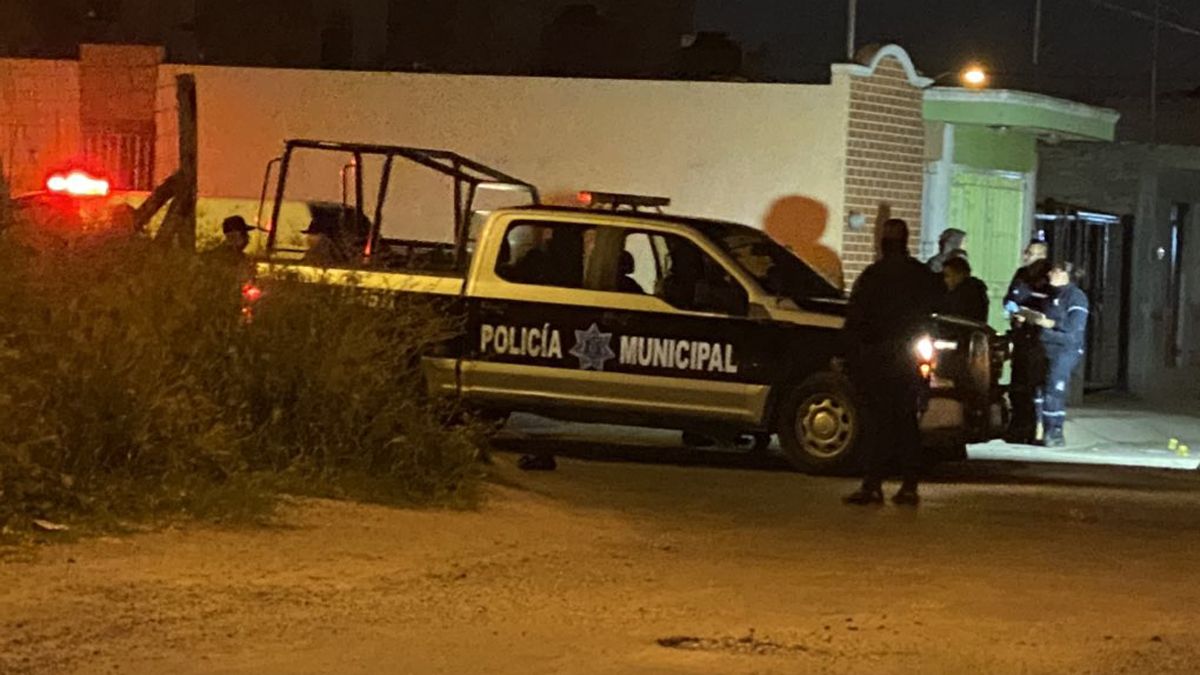 El adolescente fue encontrado en una zona semidescampada, en Moreno, y su cuerpo presentaba cinco impactos de bala.Los investigadores creen que se trató de un ajuste de cuentas