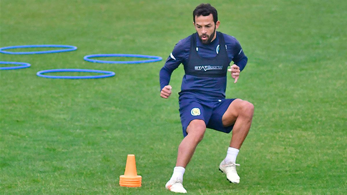 Lucas Gamba se fue de Rosario Central y puede ser refuerzo de Independiente