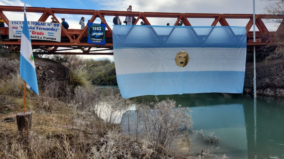 La Pampa apeló a estudiantes para darla más trascendencia al reclamo por las aguas del río Atuel.