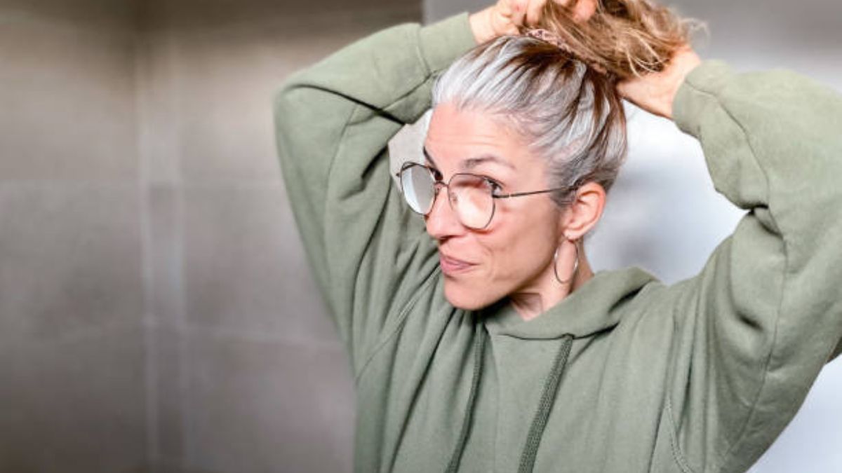 Descubre cómo tapar las canas utilizando una planta.