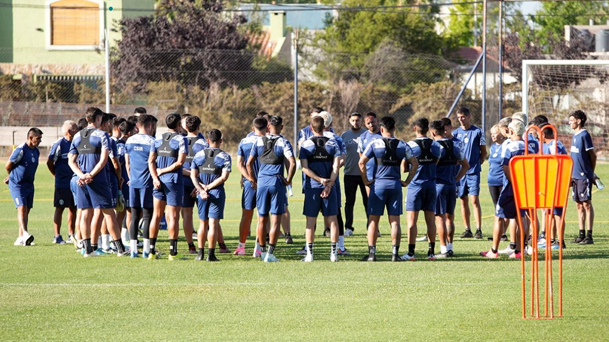 Independiente Rivadavia comenzó el 2025 a menos de 3 semanas del inicio de la competencia. Independiente Rivadavia comenzó el 2025 a menos de 3 semanas del inicio de la competencia.