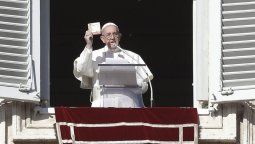 El papa Francisco pidió cambiar una economía que mata por una que hace vivir