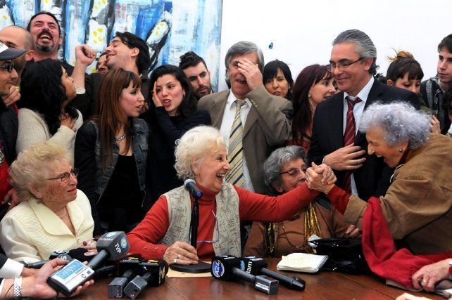 Las Abuelas de Plaza de Mayo recuperaron la identidad del nieto 121