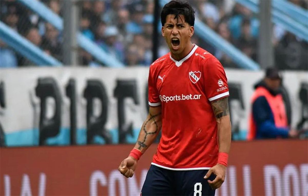 Maxi Meza viene de marcar un gol para Independiente en el clásico con Racing.