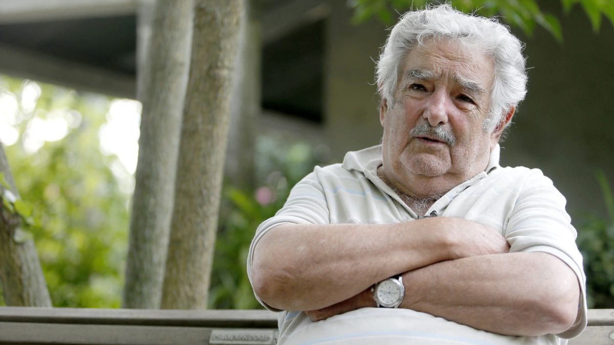 Pepe Mujica sufre cáncer de esófago y dijo que tiene dificultades para realizarse tratamiento de quimioterapia o cirugía Pepe Mujica sufre cáncer de esófago y dijo que tiene dificultades para realizarse tratamiento de quimioterapia o cirugía