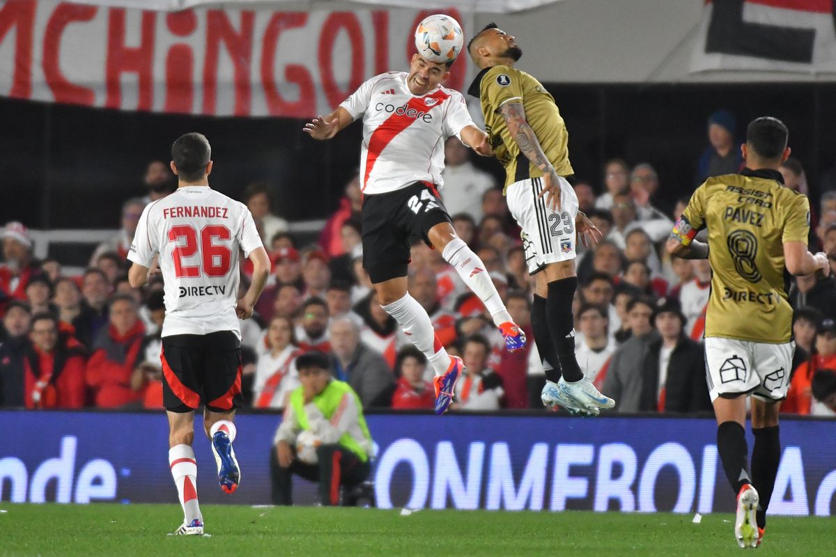 Acuña y Vidal fue uno de los duelos del cruce de Copa Libertadores entre River y Colo Colo.