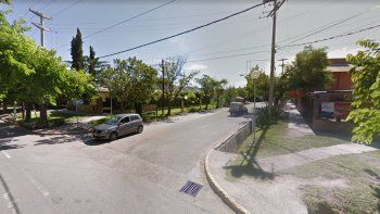 Un hombre fue golpeado, maniatado y encerrado en su casa por una banda de ladrones