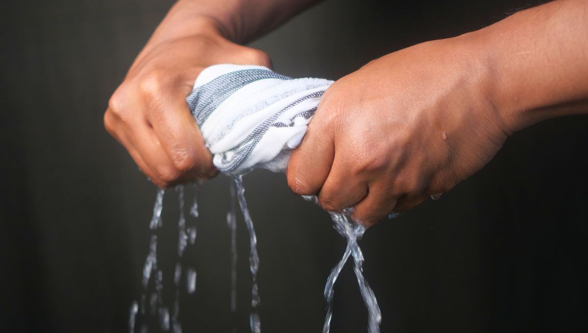 El doble centrifugado seca la ropa más rápido. El doble centrifugado seca la ropa más rápido.