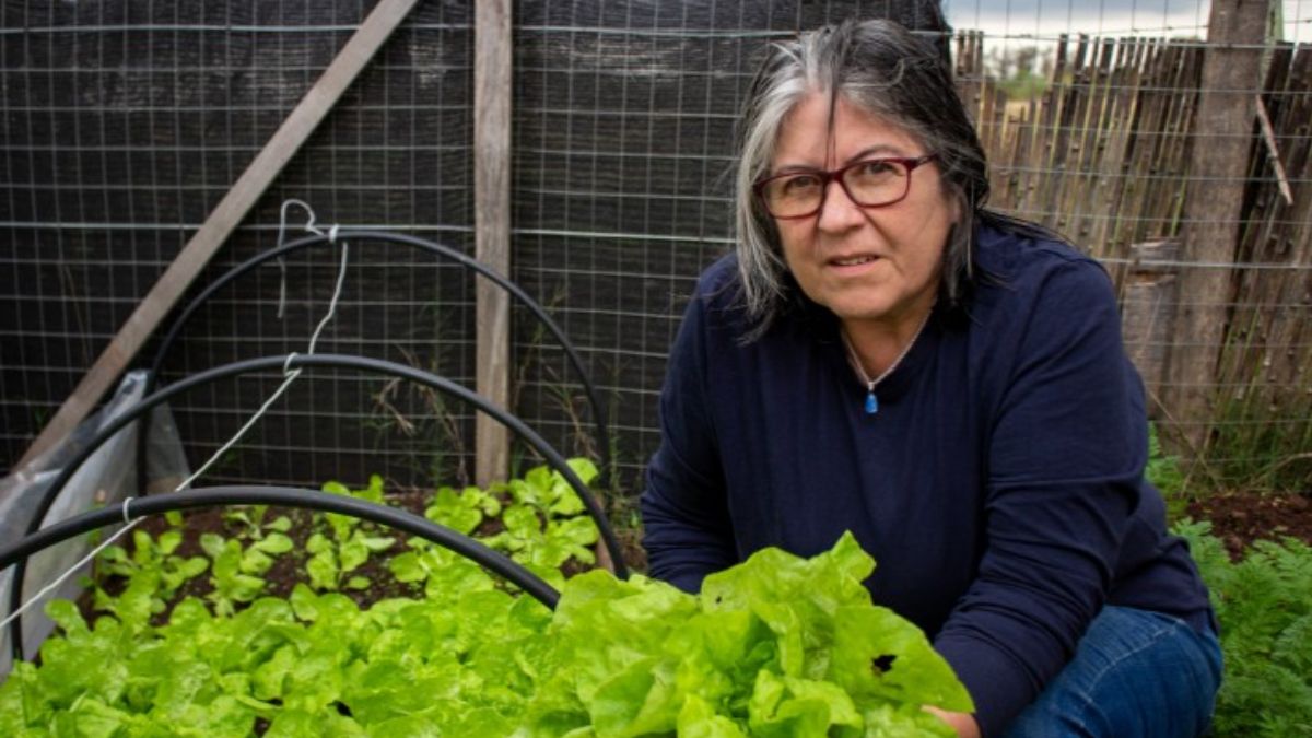 Ana María Barbosa, investigadora de la Universidad de la República y residente de Tambores, ha advertido sobre los impactos sociales que podría traer el proyecto Tambor (Imagen: Ramiro Barreiro / Diálogo Chino) Ana María Barbosa, investigadora de la Universidad de la República y residente de Tambores, ha advertido sobre los impactos sociales que podría traer el proyecto Tambor (Imagen: Ramiro Barreiro / Diálogo Chino)