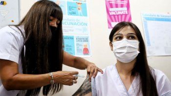 Una enfermera de La Plata, la primera en aplicarse la vacuna rusa