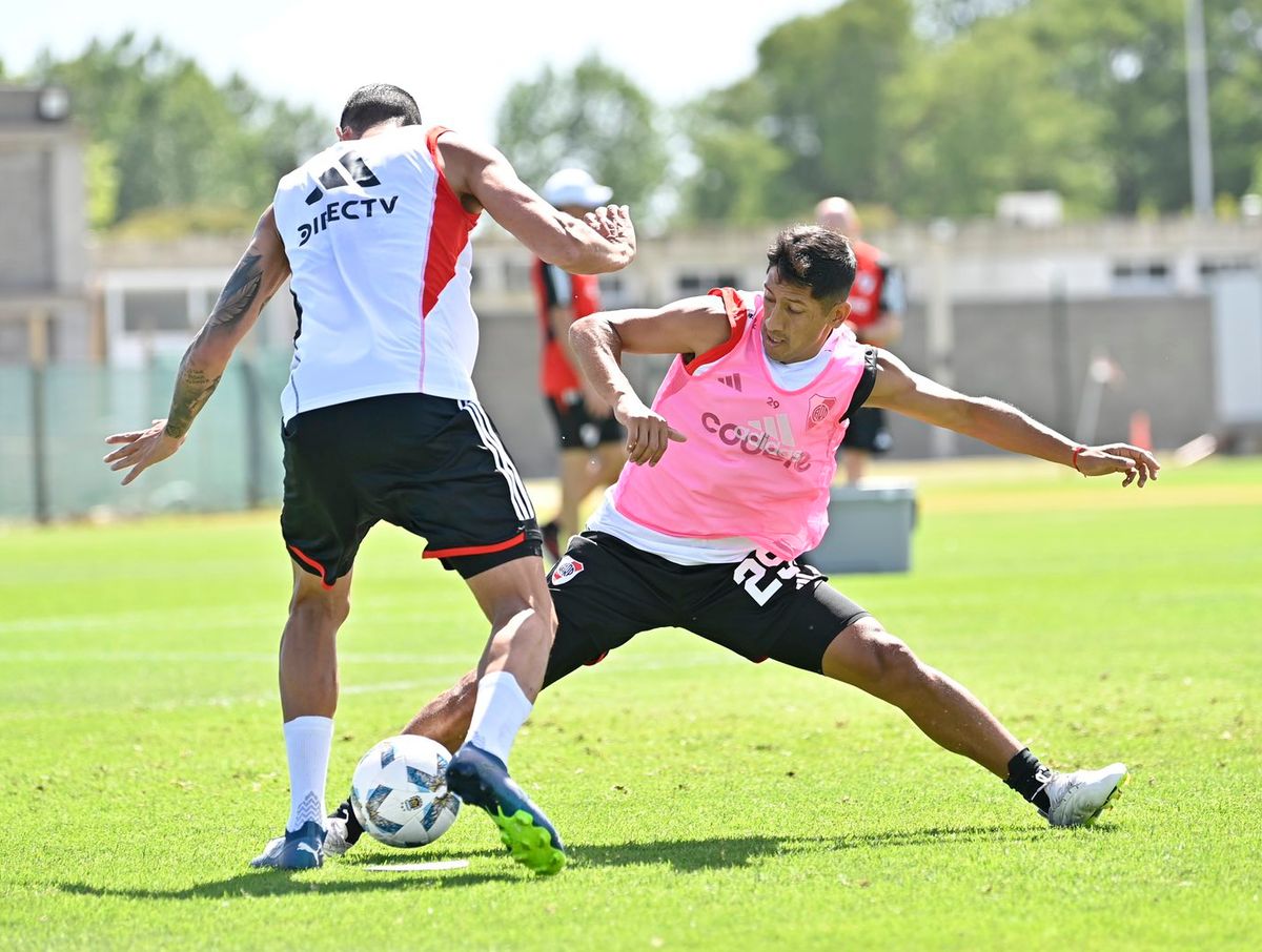 Aliendro sería uno de los titulares de River elegidos por Martín Demichelis para iniciar la Copa de la Liga Aliendro sería uno de los titulares de River elegidos por Martín Demichelis para iniciar la Copa de la Liga