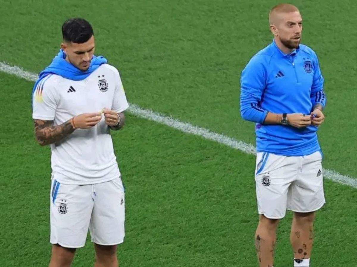 Leandro Paredes y el Papu Gómez compartían un ritual antes de los partidos de la Selección argentina en el Mundial Leandro Paredes y el Papu Gómez compartían un ritual antes de los partidos de la Selección argentina en el Mundial