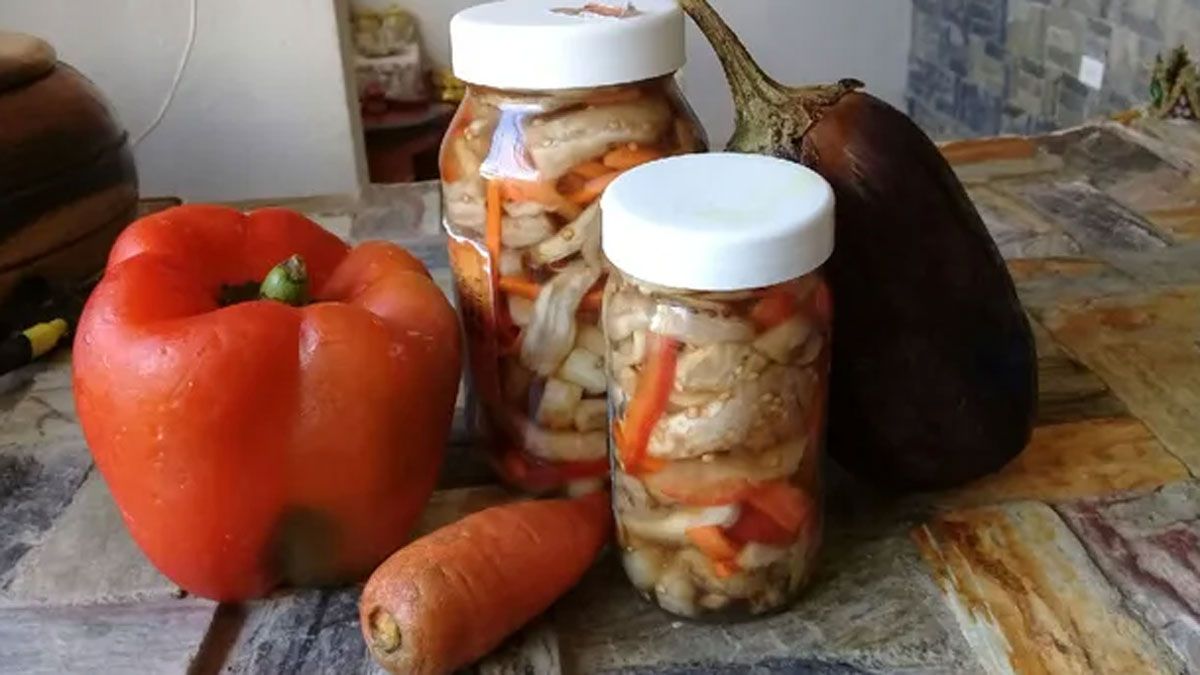 La receta de encurtido de berenjena es muy práctica y se puede saborear en cualquier momento del día.