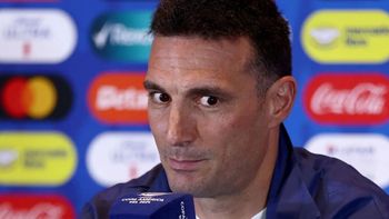 Estaba durmiendo: el jugador de la Selección Argentina que no respondía al llamado de Lionel Scaloni