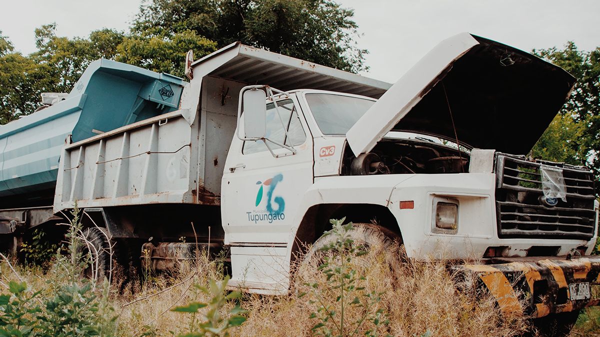 Entre los bienes que remata la Municipalidad de Tupungato hay chasis de colectivos, semirremolque, camiones, retroexcavadoras, minicargadora, tractor, motoniveladora, entre otros, todo de tipo chatarra ferrosa.&nbsp;
