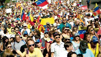 Crece la tensión en Venezuela por pedido de referendo contra Maduro