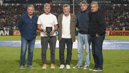 Gabriel, Alejandro, Pablo y Carlos Filizzola con Beto Rez Masud (UNO/Nicolás Ríos)
