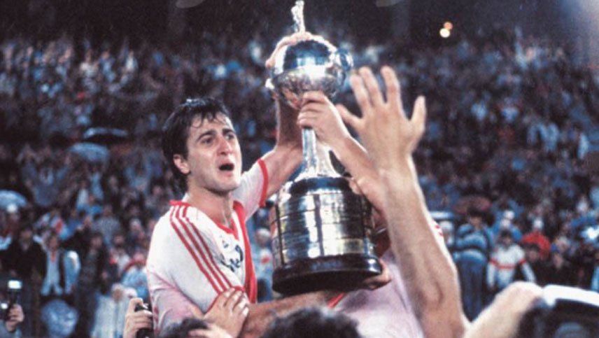A 33 años de la primera consagración de River en la Copa Libertadores
