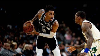San Antonio Spurs dio la nota al cortar la racha de los Milwaukee Bucks