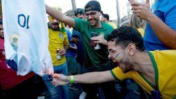 Clima caliente entre hinchas argentinos y brasileños