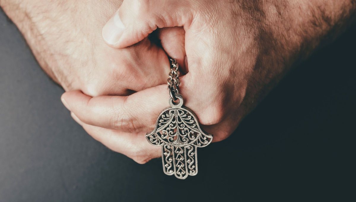 Cada signo zodiacal tiene un amuleto tradicional que amplifican sus fortalezas y equilibran sus debilidades. Cada signo zodiacal tiene un amuleto tradicional que amplifican sus fortalezas y equilibran sus debilidades.