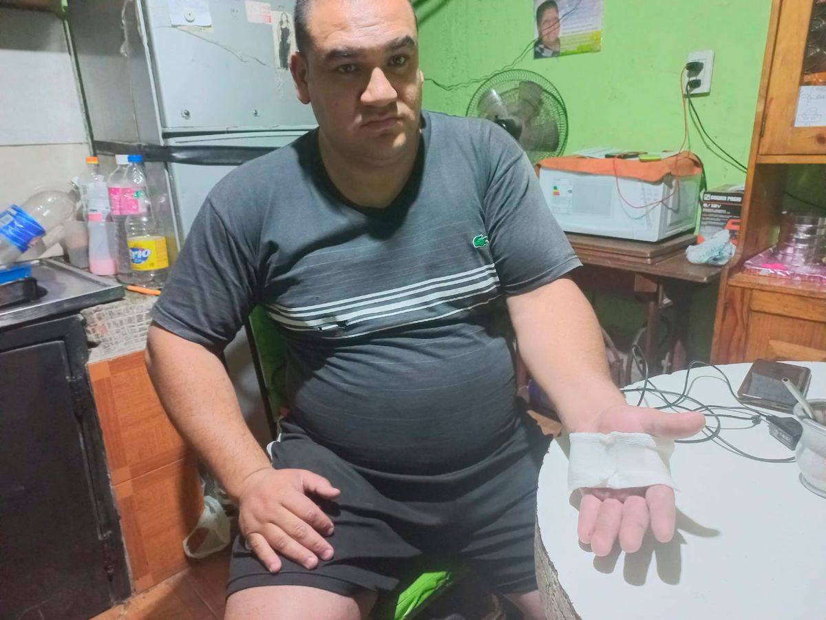 El colectivero del interno 39 del Grupo 500 peleó con un ladrón para evitar ser asaltado en El Algarrobal. (Matías Pascualetti/Nihuil).