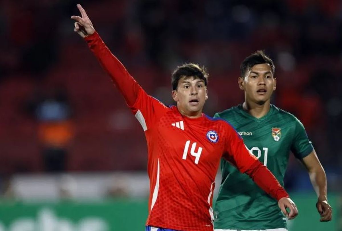 Tapia jugó 3 partidos con la Selección de Chile Tapia jugó 3 partidos con la Selección de Chile 