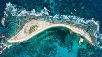 La isla que se hunde y permite a un país de América del Sur reclamar miles de kilómetros de mar en el Caribe La isla que se hunde y permite a un país de América del Sur reclamar miles de kilómetros de mar en el Caribe
