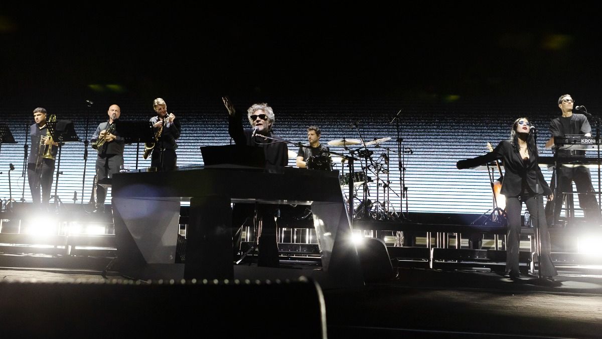 Fito Páez en Mendoza: un fuerte vendaval de hits en un concierto 