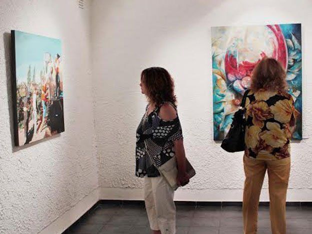Arte en honor a ellas en Salas de Arte Libertad
