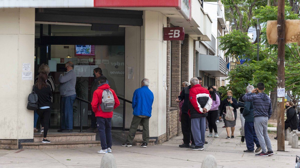 Este viernes habrá feriado bancario: estás son las alternativas para hacer un trámite que estarán disponibles
