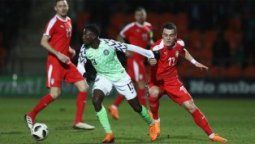 Nigeria perdió 2-0 ante Serbia