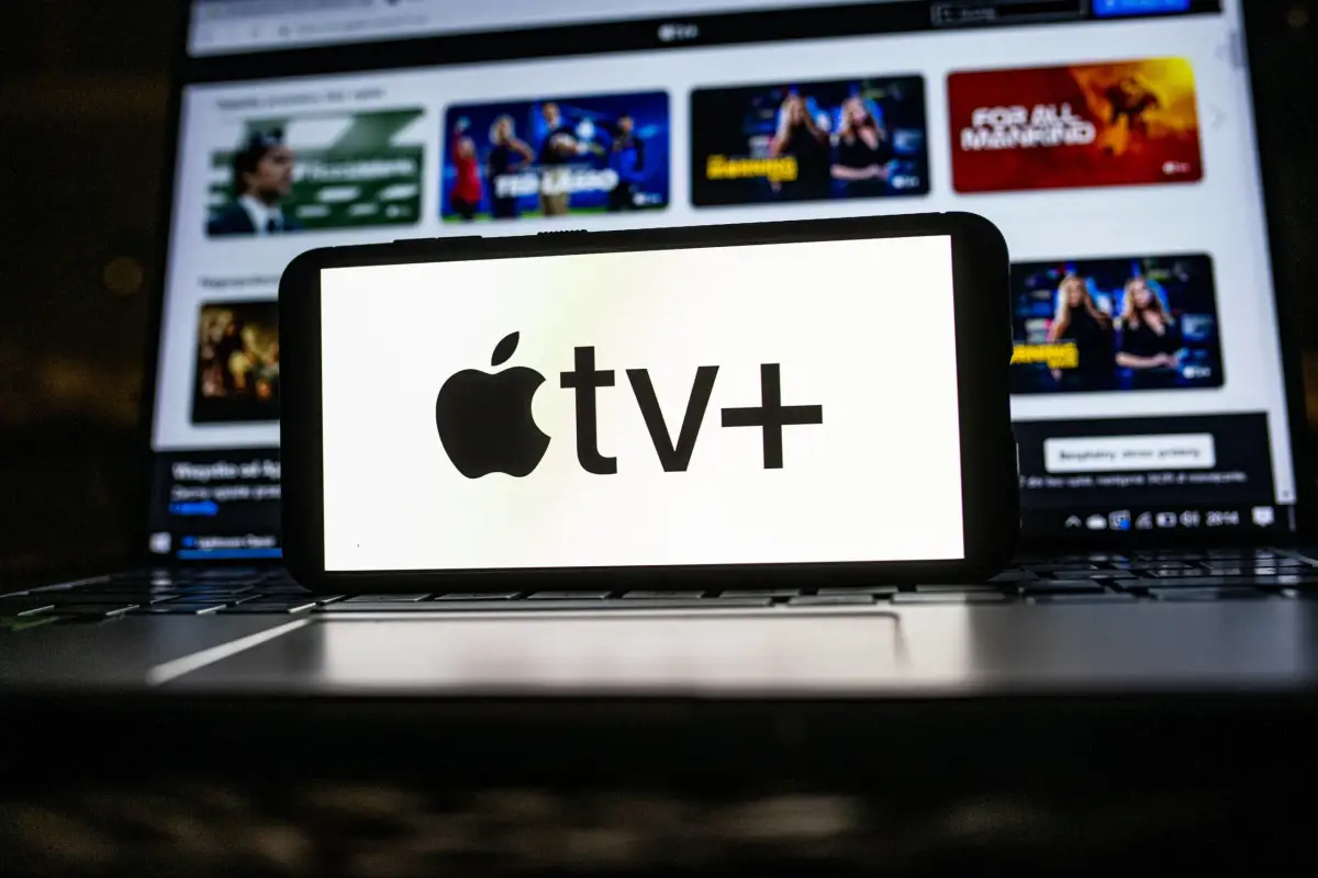 Apple TV+ está disponible para teléfonos y tablets Android. Apple TV+ está disponible para teléfonos y tablets Android.