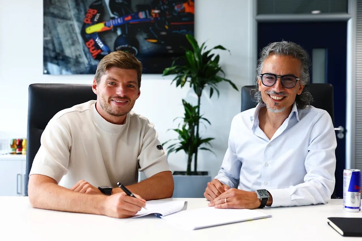 Max Verstappen renov&oacute; con Red Bull hasta 2030.