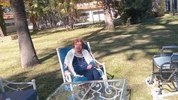 Popa en el hogar de Vistalba donde pasa sus días. A través de su extensa trayectoria, aconseja a las nuevas generaciones diviértanse y viajen. Popa en el hogar de Vistalba donde pasa sus días. A través de su extensa trayectoria, aconseja a las nuevas generaciones diviértanse y viajen.