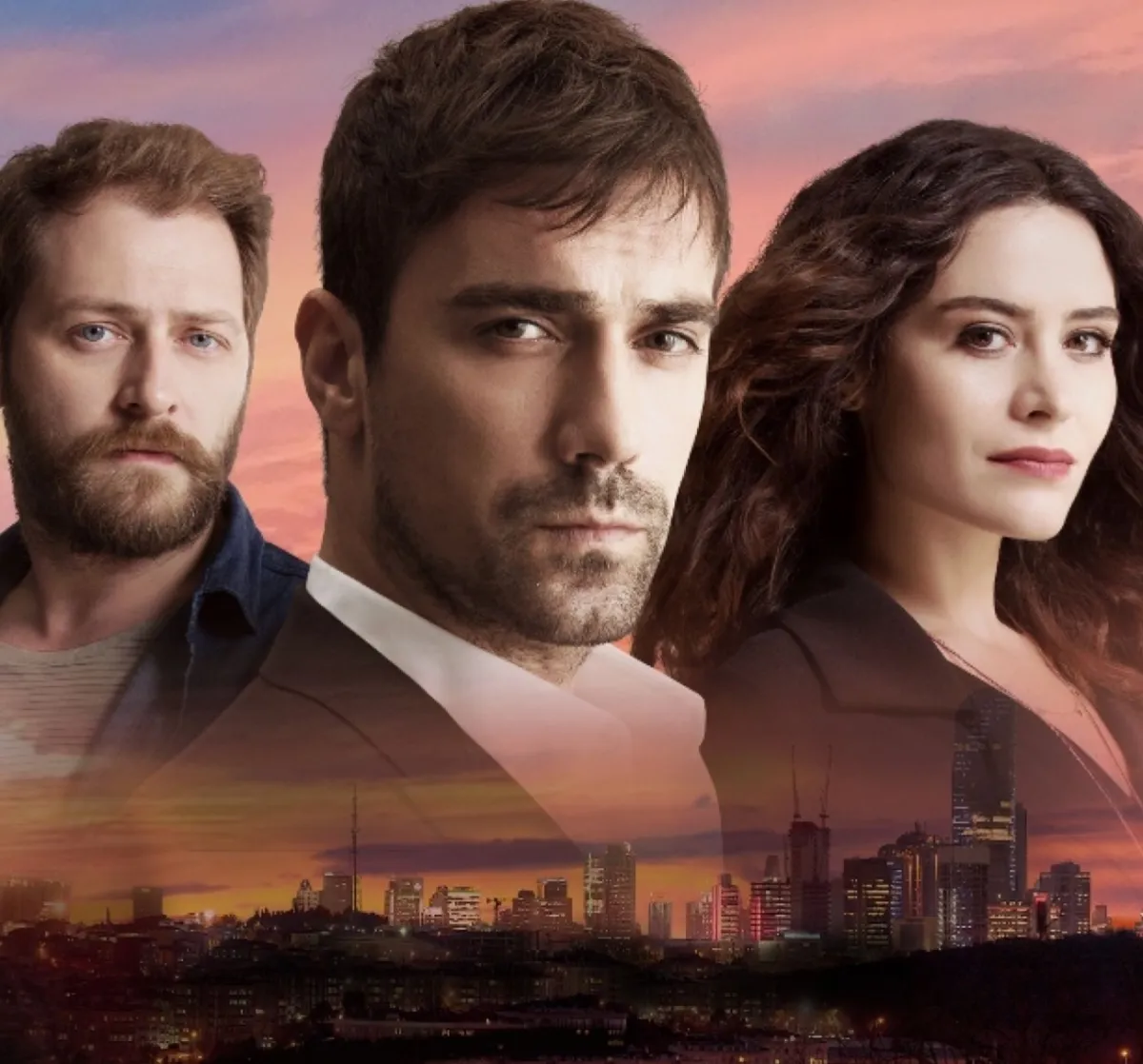 Drama turco. La serie de Netflix que rompe récords, Amores cruzados con Ibrahim Çelikkol, Belçim Bilgin y Alican Yücesoy. Drama turco. La serie de Netflix que rompe récords, Amores cruzados con Ibrahim Çelikkol, Belçim Bilgin y Alican Yücesoy.
