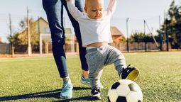 Los hijos pueden ser más activos si jugamos con ellos en su infancia.