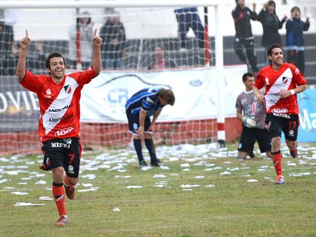 El Cruzado visita a Defensores de Belgrano, en Villa Ramallo